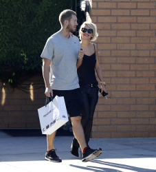 Calvin Harris and Rita Ora - out and about in Los Angeles - September 18, 2013 - 16xHQ LSkTOQ8y