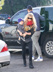 Josh Duhamel and Fergie - take their son Axl out for breakfast in Brentwood, California - December 20, 2014 - 78xHQ LUebXIq7