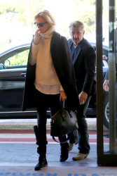 Sean Penn - Sean Penn and Charlize Theron - depart from Rome after a Valentine's Day weekend - February 15, 2015 (37xHQ) LrjldgQa