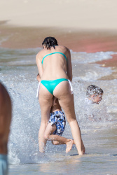 Mark Wahlberg - and his family seen enjoying a holiday in Barbados (December 26, 2014) - 165xHQ M0fxUPpr