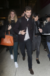 Jamie Dornan - Spotted at at LAX Airport with his wife, Amelia Warner - January 13, 2015 - 69xHQ M9Js1Ygu