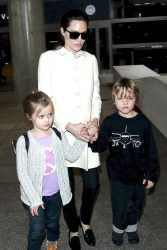 Angelina Jolie - LAX Airport - February 11, 2015 (185xHQ) N4mHQ3u6