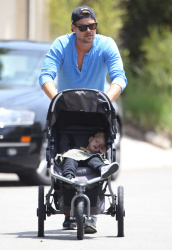 Josh Duhamel - Josh Duhamel - Out and about in Brentwood - May 9, 2015 - 22xHQ O7jLy9Gt