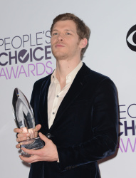 Joseph Morgan, Persia White - 40th People's Choice Awards held at Nokia Theatre L.A. Live in Los Angeles (January 8, 2014) - 114xHQ OMf1e6JT