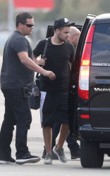 Harry Styles, Niall Horan and Liam Payne - Arriving in Brisbane, Australia - February 11, 2015 - 17xHQ OPyHf8h2