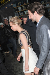 Jennifer Lawrence и Bradley Cooper - Attends a screening of 'Serena' hosted by Magnolia Pictures and The Cinema Society with Dior Beauty, Нью-Йорк, 21 марта 2015 (449xHQ) QdHJfwvu