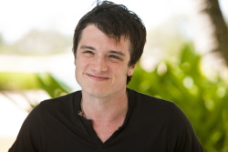 Josh Hutcherson - "The Journey 2: The Mysterious Island" press conference portraits by Armando Gallo (Hawaii, January 21, 2012) - 22xHQ S92iN6BS