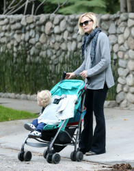 Malin Akerman - Out with her son in LA- February 20, 2015 (25xHQ) Sdux5Hme