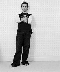 Dominic Monaghan - Unknown photoshoot - 8xHQ TjVkA1CF