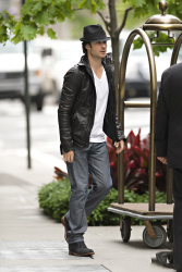 Ian Somerhalder - seen out of his hotel - May 15, 2012 - 8xHQ UNGzejbJ