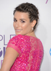 Lea Michele - 2013 People's Choice Awards at the Nokia Theatre in Los Angeles, California - January 9, 2013 - 339xHQ UeUXv3Ll
