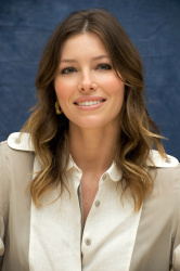 Jessica Biel - Easy Virtue press conference portraits by Vera Anderson (Beverly Hills, May 20,2009) - 25xHQ V434qtSV