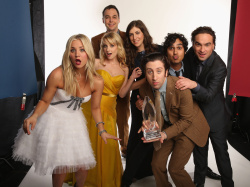 Kaley Cuoco - Portraits at 39th Annual People's Choice Awards 2013 at Nokia Theatre in Los Angeles - January 9, 2013 - 9xHQ V9p7c48u