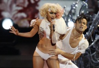 Лэди Гага (Lady Gaga) MTV Video Music Awards, show, 2009 - 83xHQ WrZnH1ep