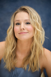 Kristen Bell - Kristen Bell - Couples Retreat press conference portraits by Vera Anderson (Beverly Hills, September 23, 2009) - 4xHQ YuhFZ5Rk
