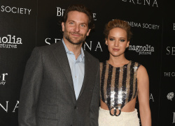 Jennifer Lawrence и Bradley Cooper - Attends a screening of 'Serena' hosted by Magnolia Pictures and The Cinema Society with Dior Beauty, Нью-Йорк, 21 марта 2015 (449xHQ) ZZWSOduo